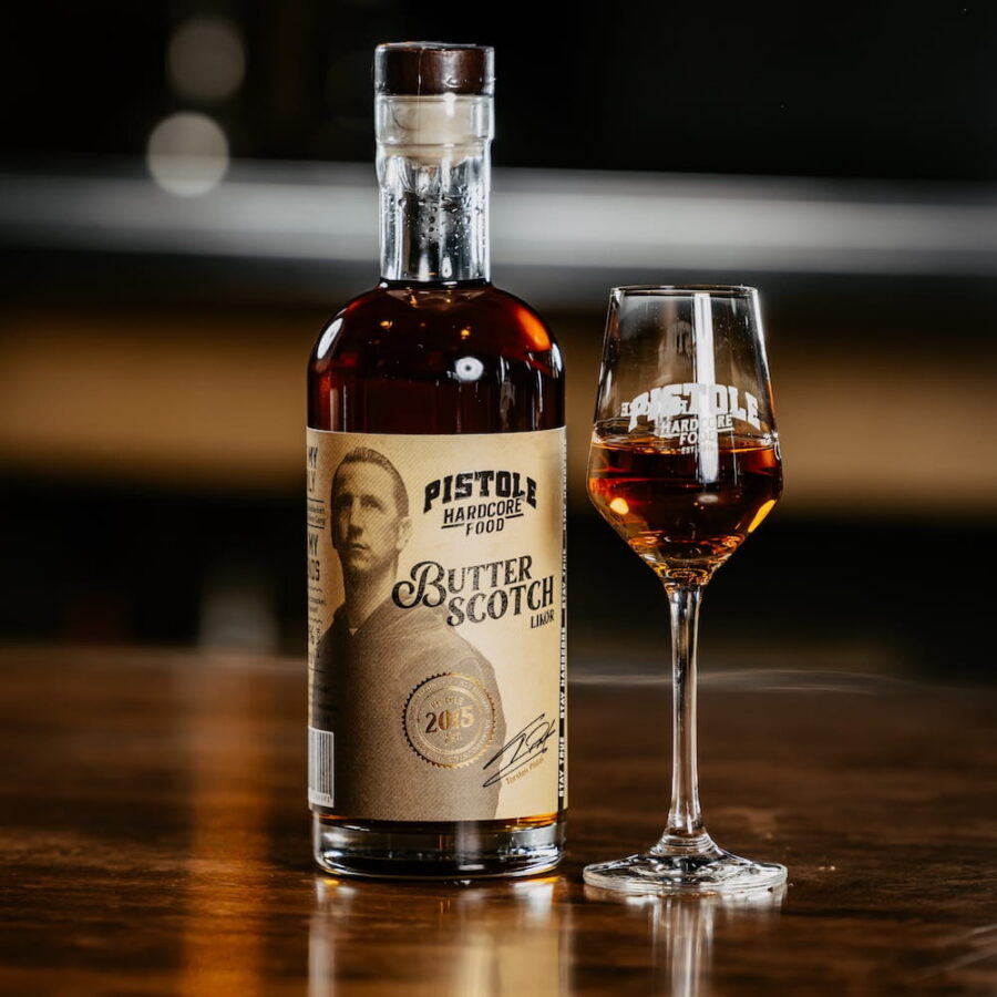 Butterscotch Likör und Tasting-Glas