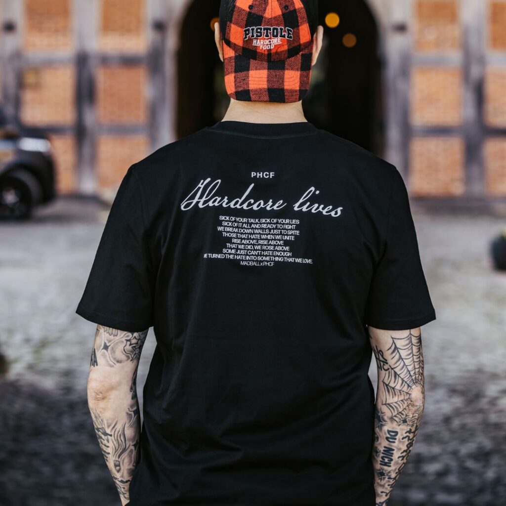 Rückseite des Pistole Hardcore-Food Hardcore Lives Shirt