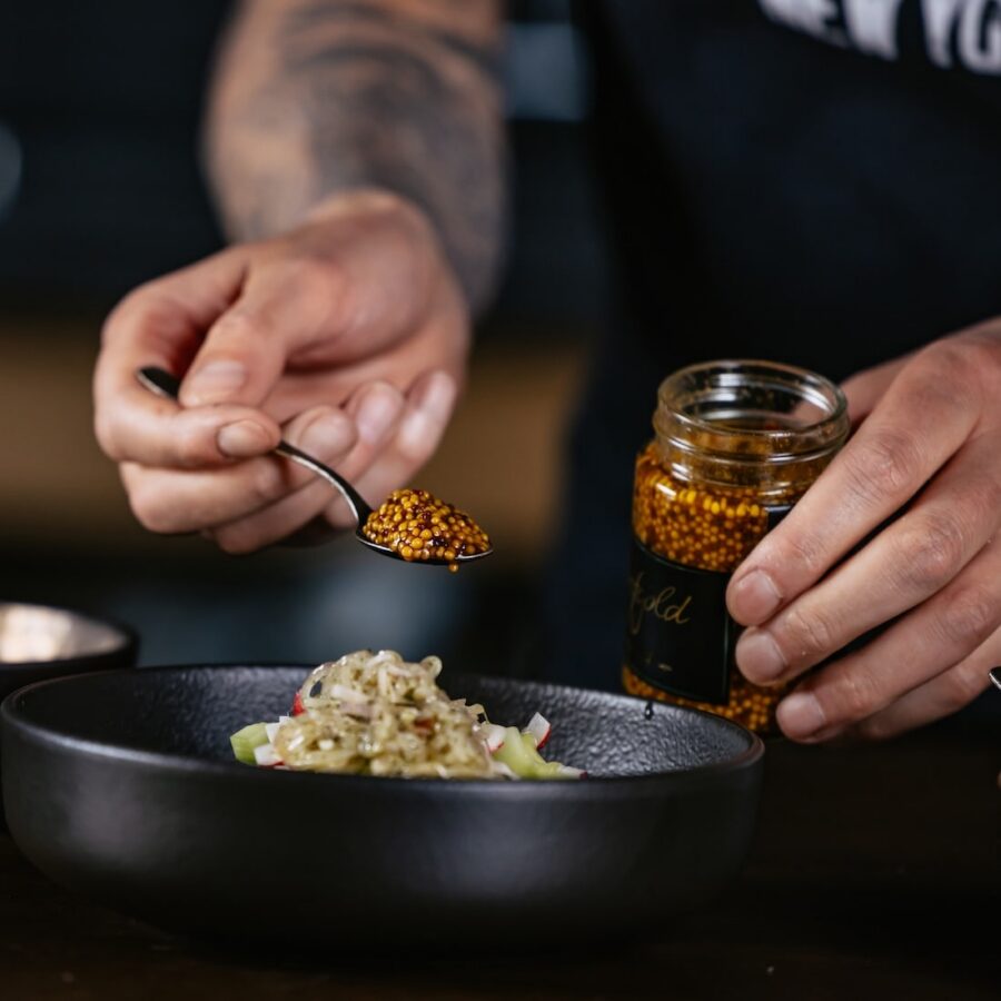 Pistole Hardcore-Food Körniger Senf mit orientalischem Körnersenf