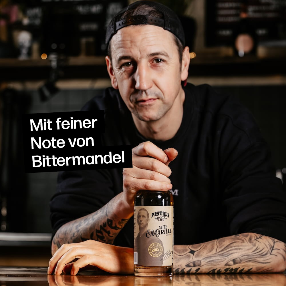 Alte Marille Obstler mit feiner Note von Bittermandel
