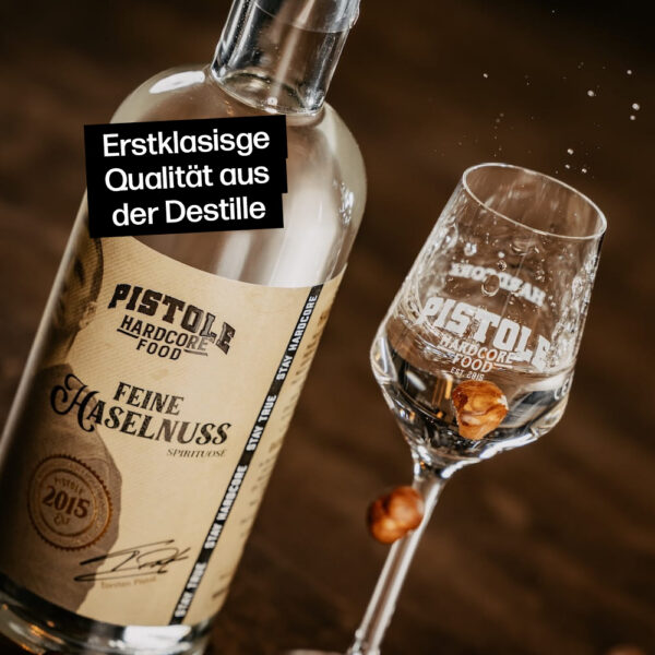 Haselnuss Obstler mit erstklassiger Qualität aus der Destille