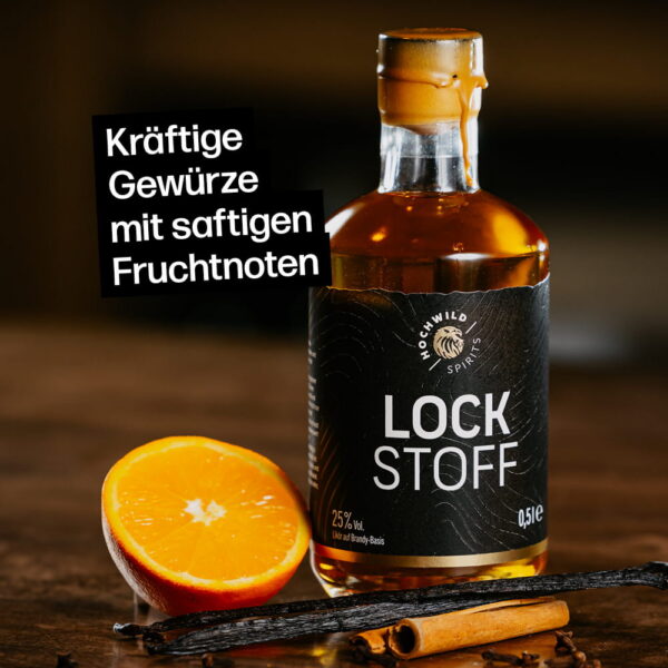 Likör auf Brandy Basis mit kräftigen Gewürzen und saftigen Fruchtnoten